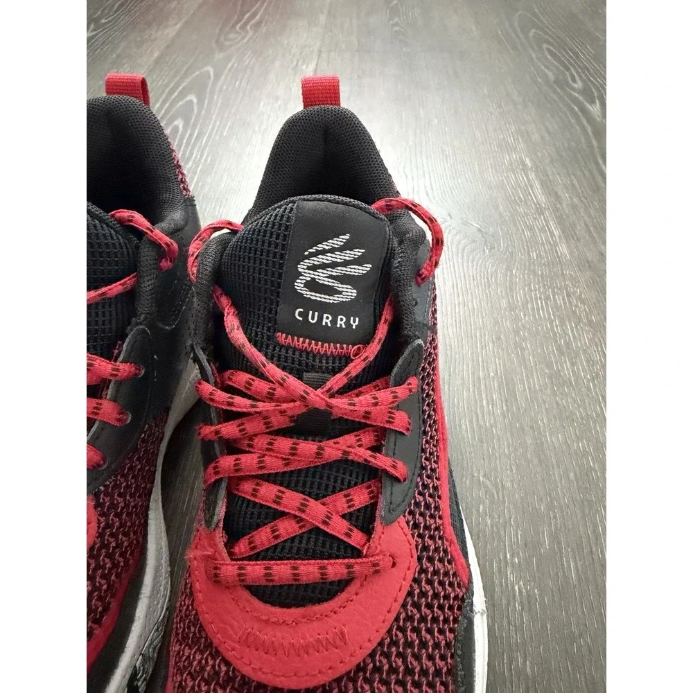 Under Armour Curry 3Z 25 SDE Youth 4 Red Black Basketball Shoes